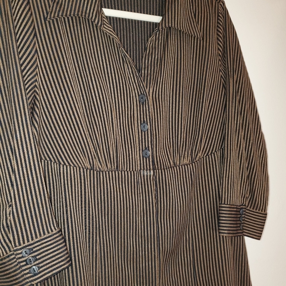 dressbarn Plus Size 3/4 Sleeve Collared Loose Fitting Top - Black and Gold 211 - Picture 3 of 7